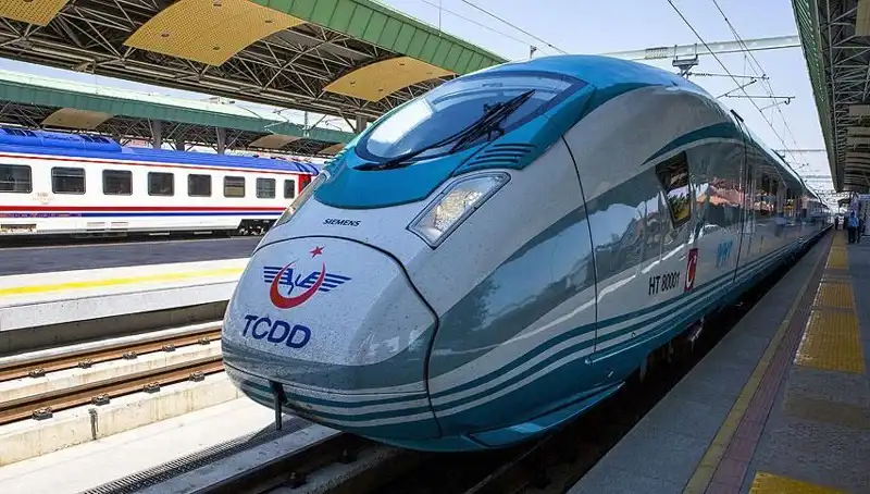 TCDD Tren Makinisti Alımı: 140 Kursiyer İçin Başvuru Süreci ve Şartlar