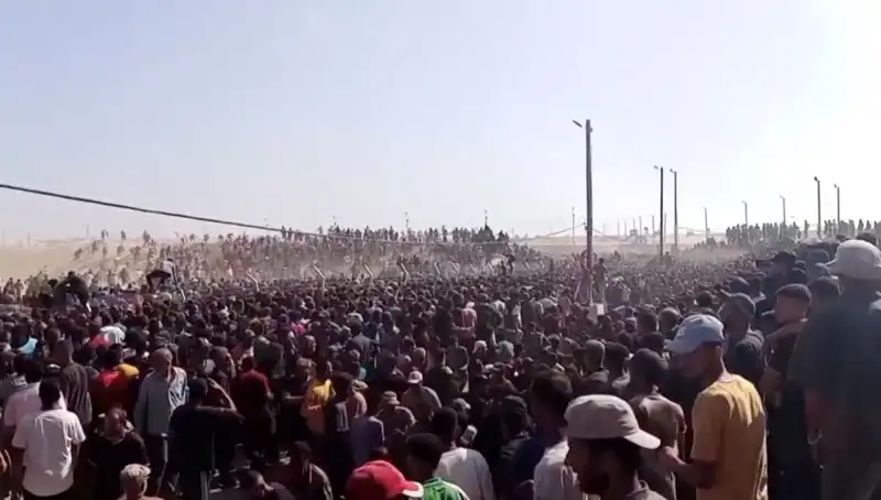 İsrail, Gazze’de Yardım Dağıtım Noktasına Saldırdı: 26 Kişi Hayatını Kaybetti