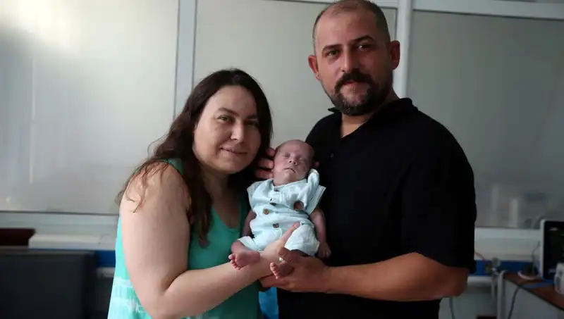 800 Gramla Hayata Başlayan Bebek, 4 Ay Yoğun Bakımda Hayat Mücadelesi Verdi