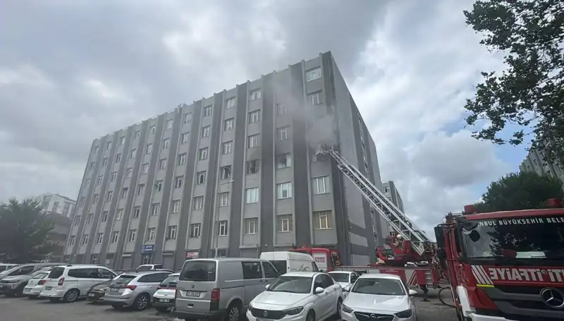 Çorap İmalathanesinde Çıkan Yangın, Şehirde Geniş Korkuya Neden Oldu