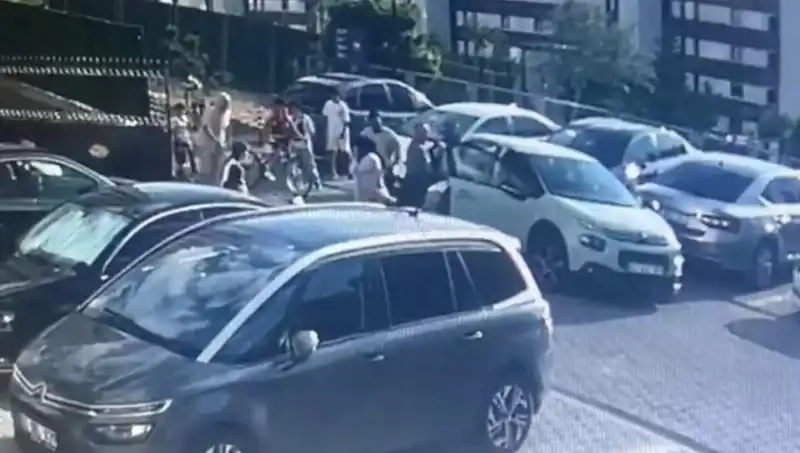 Eşi ve Yakınlarını Arabayla Ezdi: Olayın Perde Arkası Ne?