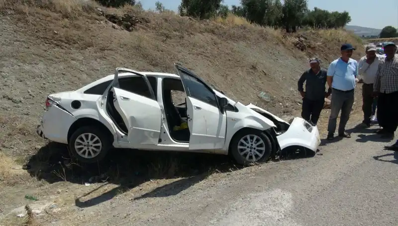 Kilis’te Otomobil Kazası: İki Araç Çarpıştı, Yaralılar Var!