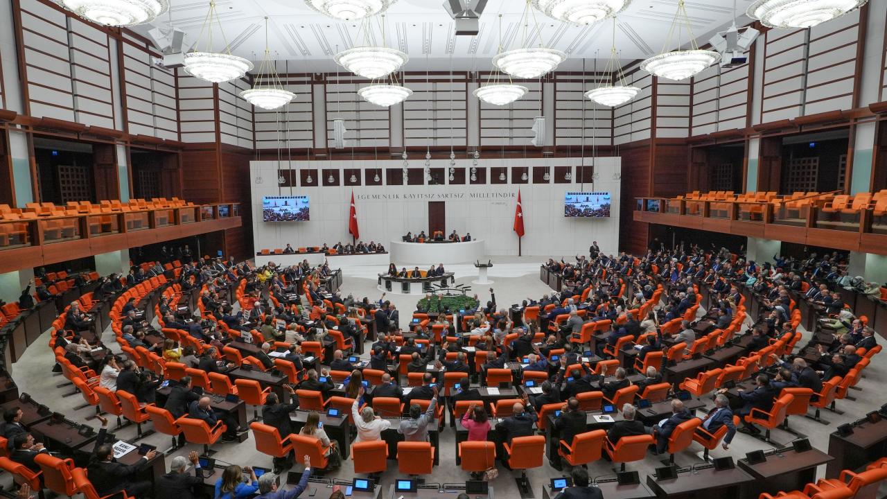 TBMM GÜNDEMİNDE YENİ HAFTADA YOĞUNLUK DEVAM EDİYOR