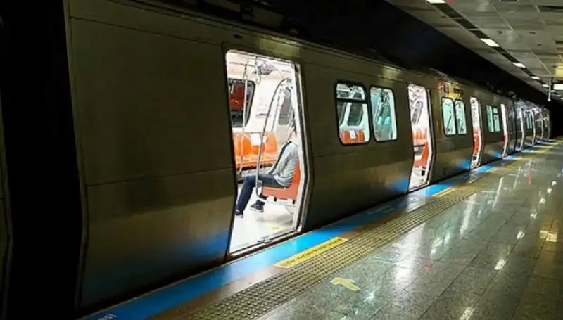 İstanbul'da Metro Durakları Kapatılıyor! Yolcuları Neler Bekliyor?