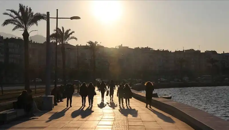 Hafta Sonu Hava Durumu: Sıcaklık Değişimleri ve Yağış Beklentileri
