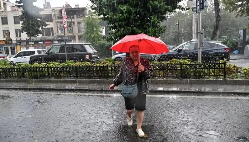 Sarı Kodlu Yağış Uyarısı: Türkiye'nin Birçok Şehrinde Etkili Olacak