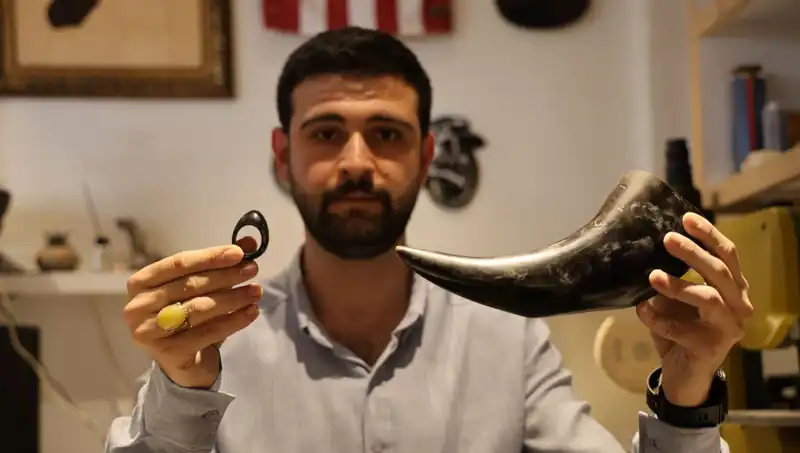Türk Savaşçıların Efsanevi Ekipmanı: Manda Boynuzu İle Yapılan Geleneksel Kalkanlar