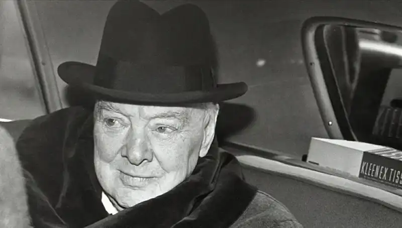 Churchill’in Mirası: Tarihi Bekar Evi 3,75 Milyon Sterline Satışa Çıktı