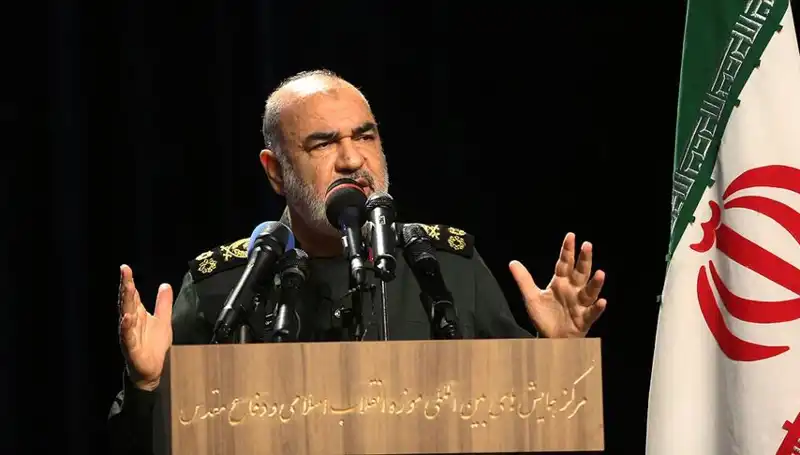 İran Devrim Muhafızları'ndan Trump’a Sert Yanıt: "Yıkıcı Karşılık Vereceğiz"