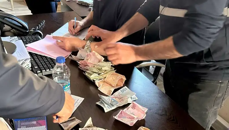 Antalya’da Dilenci Operasyonunda 19 Bin Lira Ele Geçirildi!