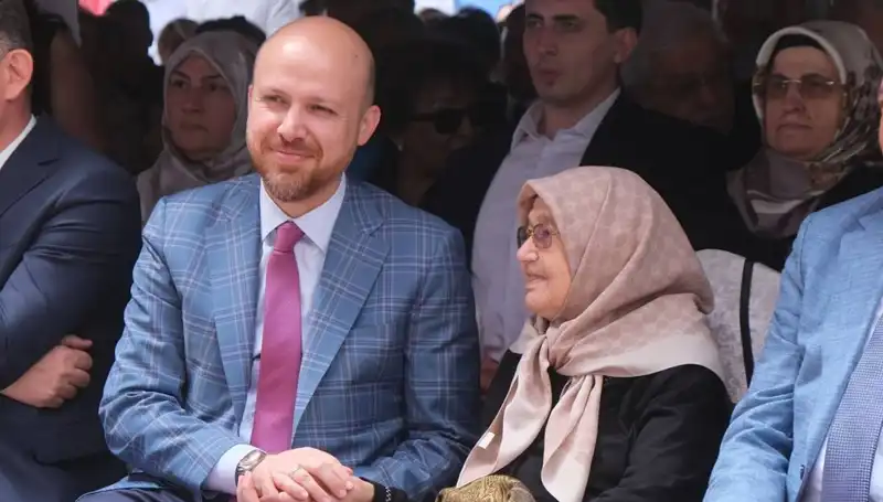 Türkiye Eğitimde Zirveye Tırmanıyor: Bilal Erdoğan'dan Övgü Dolu Açıklamalar