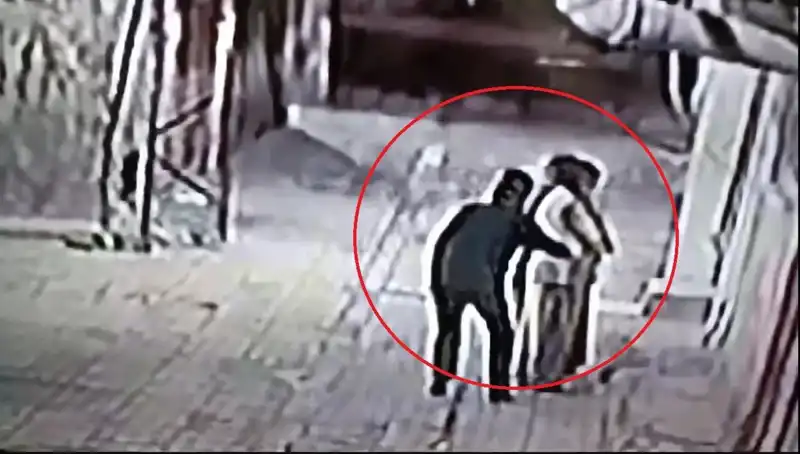 Polisler, Simitçi ve Pazarcı Kılığına Girerek Kapkaççılara Baskın Düzenledi