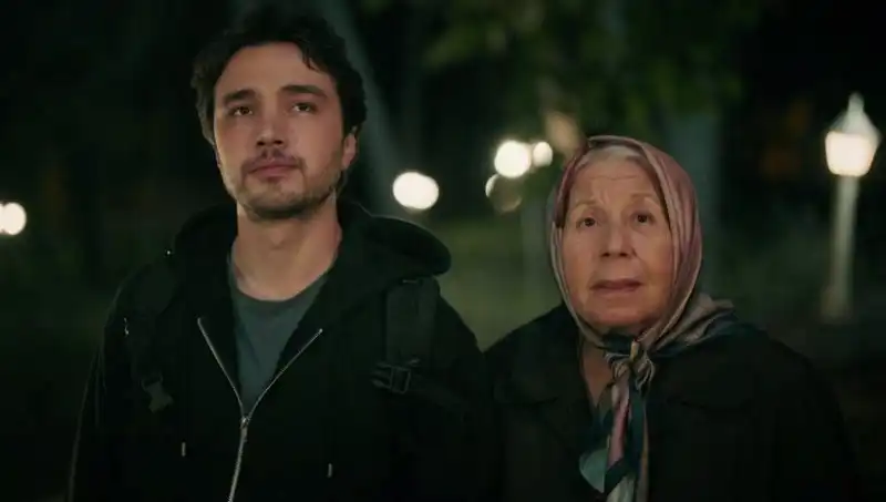 Aile Saadeti Dizisi İlk Bölüm Tarihi ile Dikkat Çekiyor