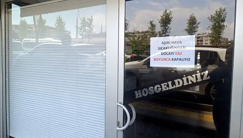 Afrika Sıcakları Esnafı Zorluyor: Dükkanlar Yaz Boyu Kapandı!