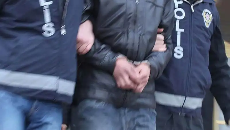 Adana'da Uyuşturucu Operasyonu: 45 Kişi Gözaltında