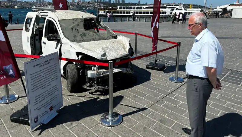 Gözler 15 Temmuz’un İzinde: Tankın Ezdiği Araçlar Sergisi Açıldı