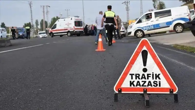 Tekirdağ'da Feci Kaza: Kontrolden Çıkan Otomobil Bariyere Çarptı, 1 Kişi Hayatını Kaybetti