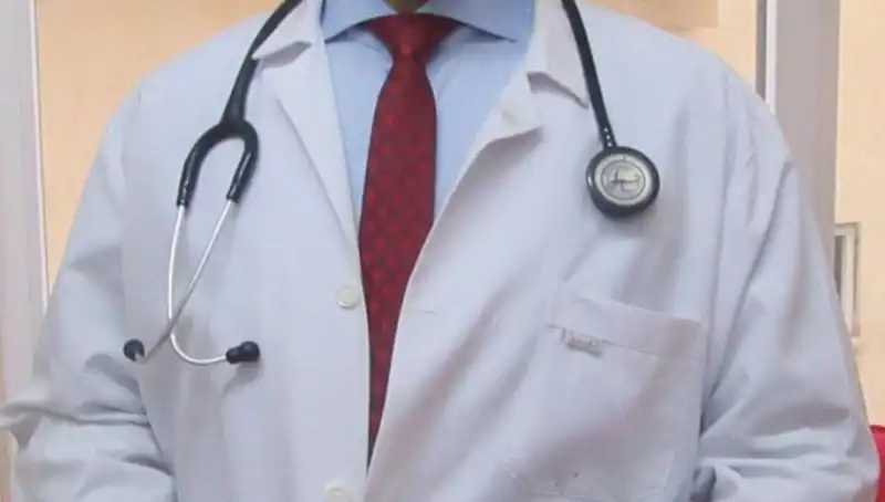 Sağlık Bakanı Memişoğlu, Tıp Bayramı'nda Sağlık Çalışanlarına Övgüler Yağdırdı